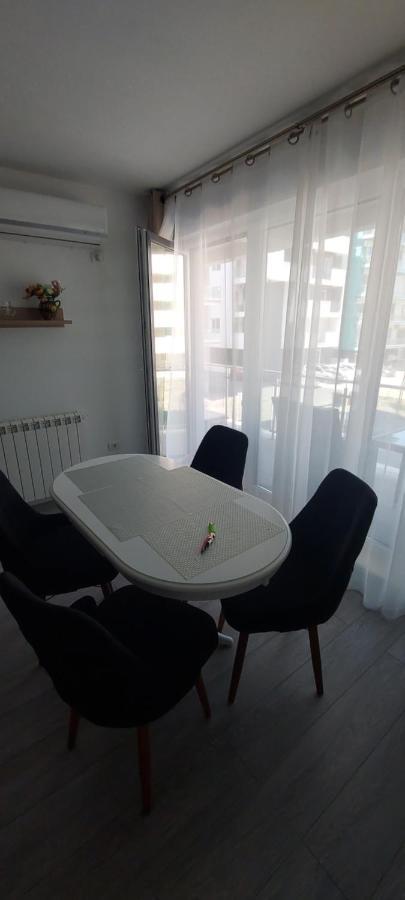 Apartament Nina Apartment Navodari Luaran gambar